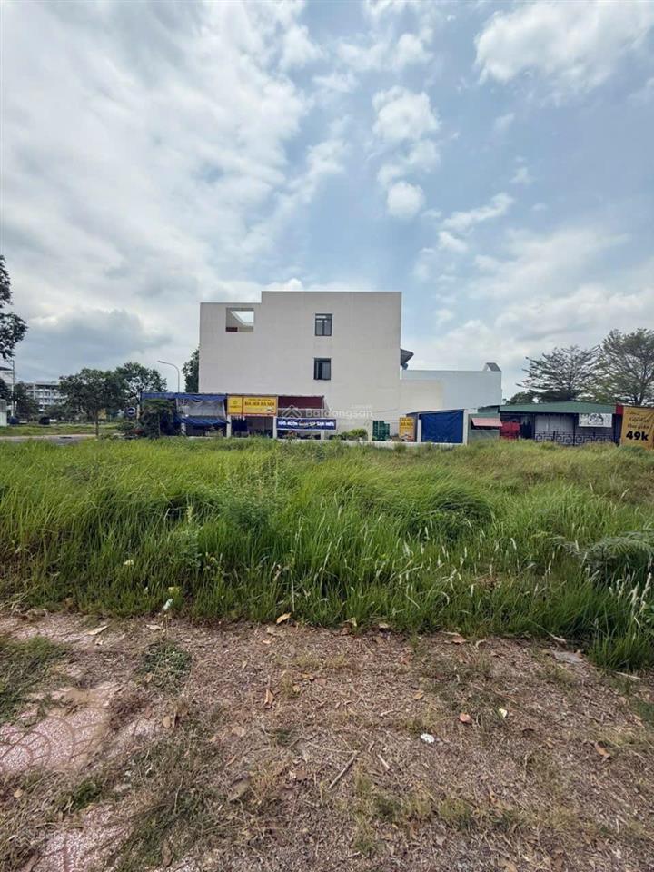 Bán đất tại phường 6, tân an, giá cực chất 5,1 tỷ, 120m2  phía sau aeon tân an