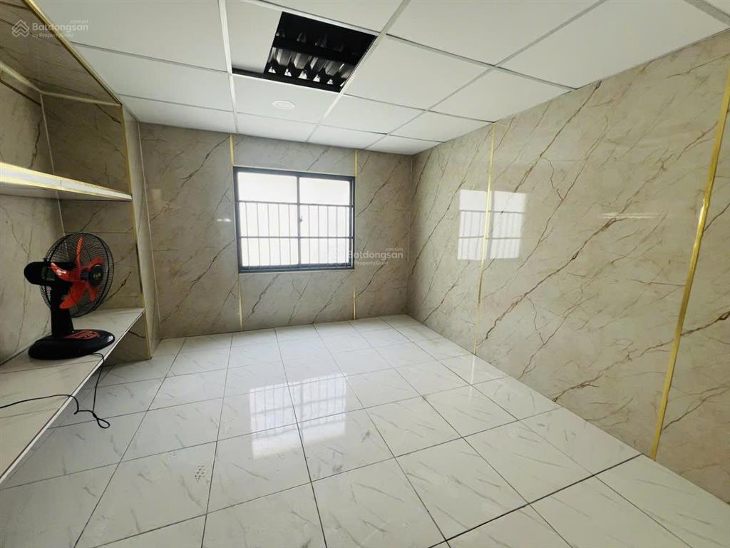 Chỉ 2.99 tỷ sở hửu nhà phố quận 1  42m2 sd, sổ hồng riêng, 3 tầng 2pn, 3wc, nhà còn mới vào ở tốt.