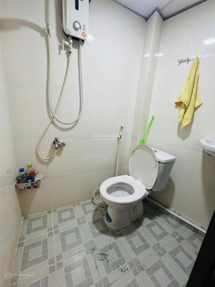 Chỉ 2.99 tỷ sở hửu nhà phố quận 1  42m2 sd, sổ hồng riêng, 3 tầng 2pn, 3wc, nhà còn mới vào ở tốt.
