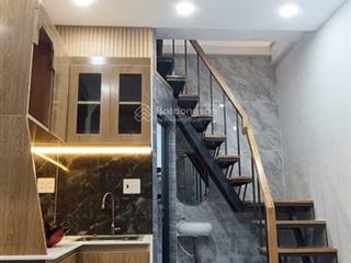 Bán căn nhà xây mới 100% trung tâm quận 10 3.1m x 4.2m  1 trệt 2 lầu  giá tốt chỉ 2,88 tỷ tl