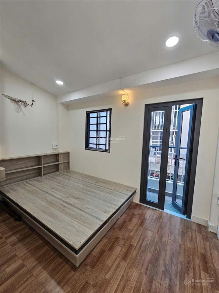 Cần bán nhà "mini" tân phú15 m² (4x4m) 2 lầu 2 tỷ 2  ngay trung tâm gần chợ gần trường học
