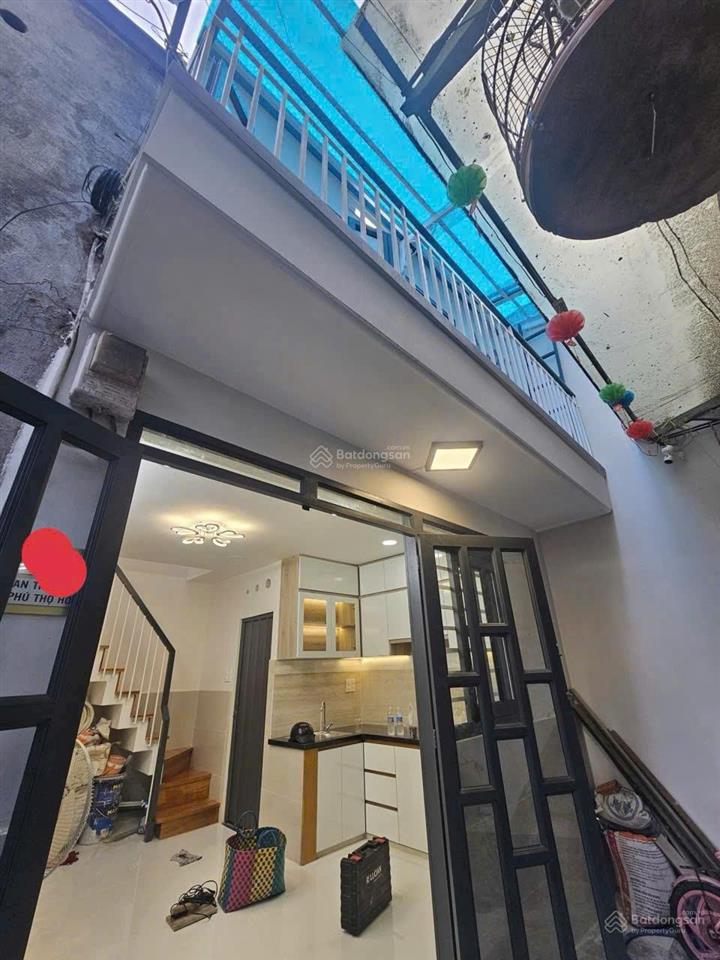 Cần bán nhà "mini" tân phú15 m² (4x4m) 2 lầu 2 tỷ 2  ngay trung tâm gần chợ gần trường học