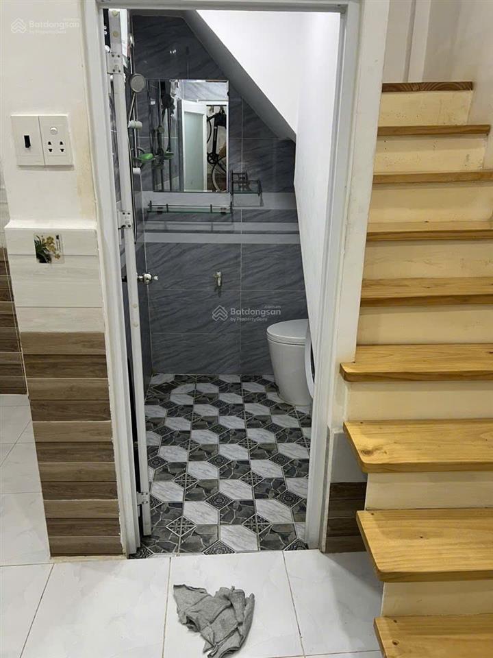Duy nhất 1 căn nhà cmt8  phường 15 quận 10  17m2  1 trệt 1 lầu  đẹp ở ngay  chỉ 1 tỷ 850