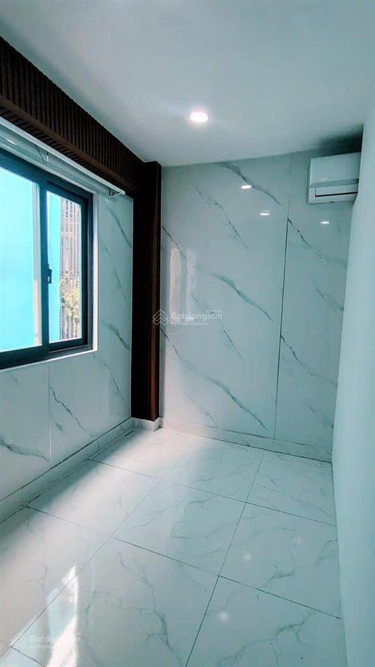 Gấp bán giảm thêm 350tr giá mới chỉ 2.79 tỷ  2 tầng  2 pn 20m2  phú nhuận  sổ hồng chuẩn chỉnh