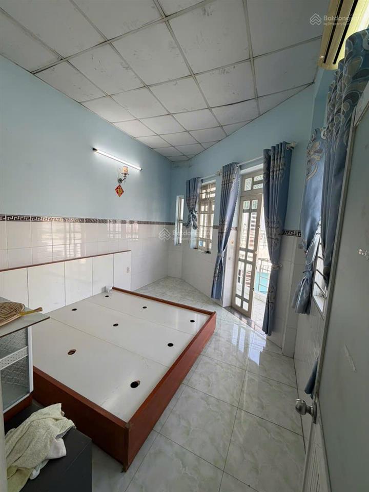 Bán nhà đất  5,1 tỷ  bình tân  lô góc  ô tô đậu  48m²  4pn, 3wc  cách chợ và trường ~50m