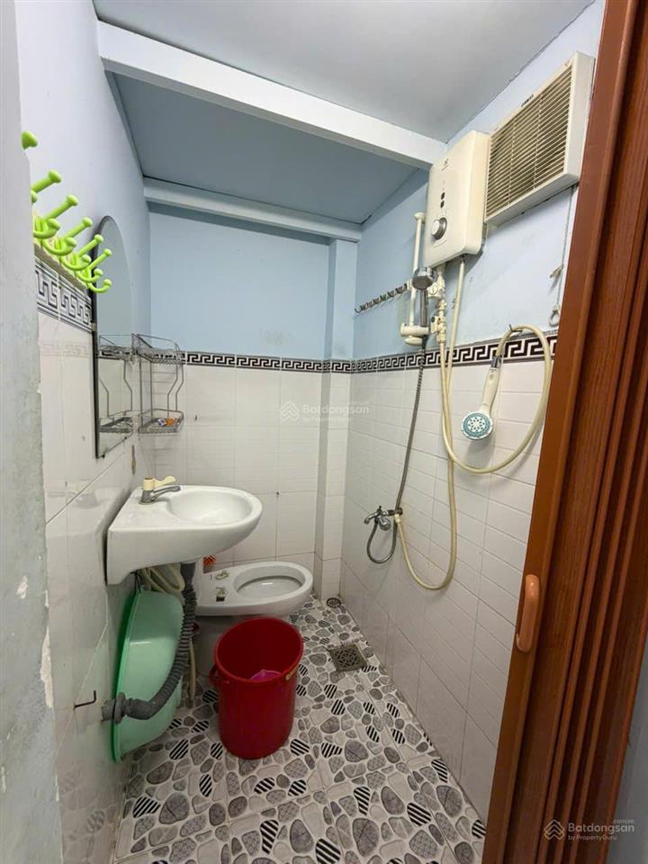 Bán nhà đất  5,1 tỷ  bình tân  lô góc  ô tô đậu  48m²  4pn, 3wc  cách chợ và trường ~50m