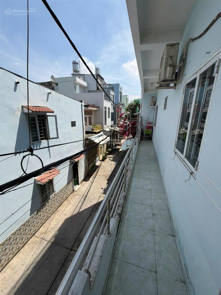 Bán nhà đất  5,1 tỷ  bình tân  lô góc  ô tô đậu  48m²  4pn, 3wc  cách chợ và trường ~50m
