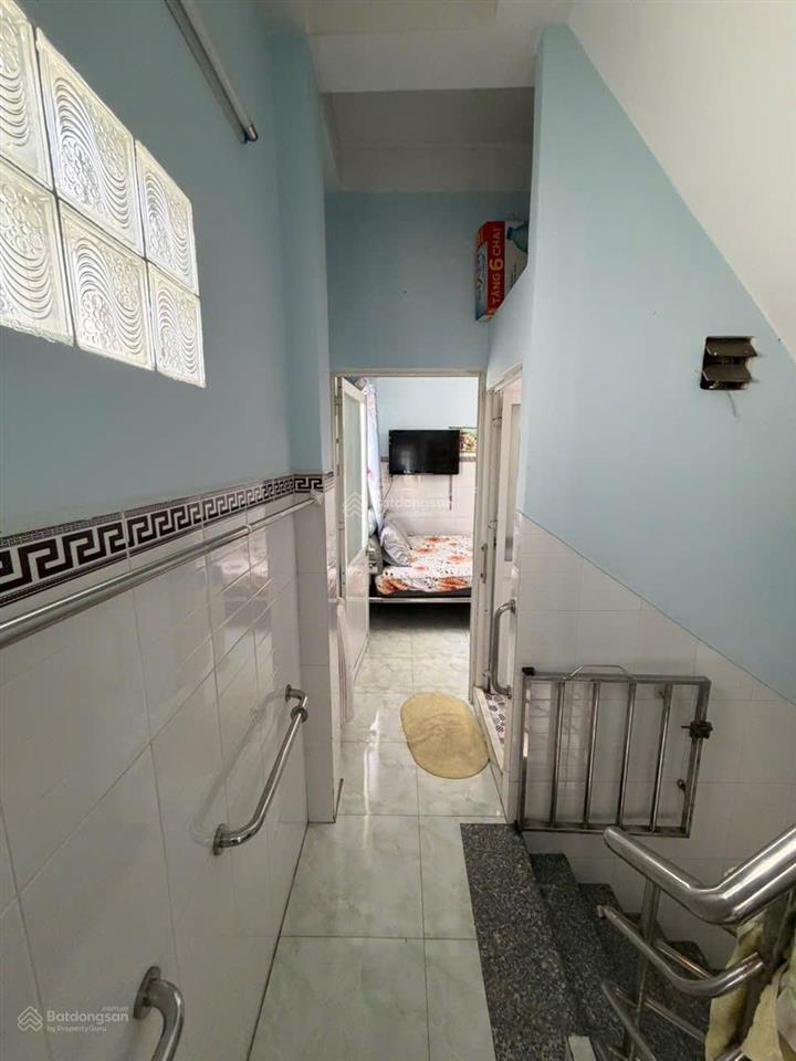 Bán nhà đất  5,1 tỷ  bình tân  lô góc  ô tô đậu  48m²  4pn, 3wc  cách chợ và trường ~50m