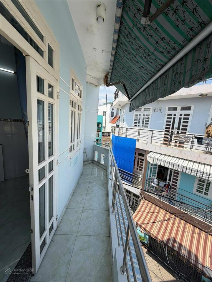Bán nhà đất  5,1 tỷ  bình tân  lô góc  ô tô đậu  48m²  4pn, 3wc  cách chợ và trường ~50m