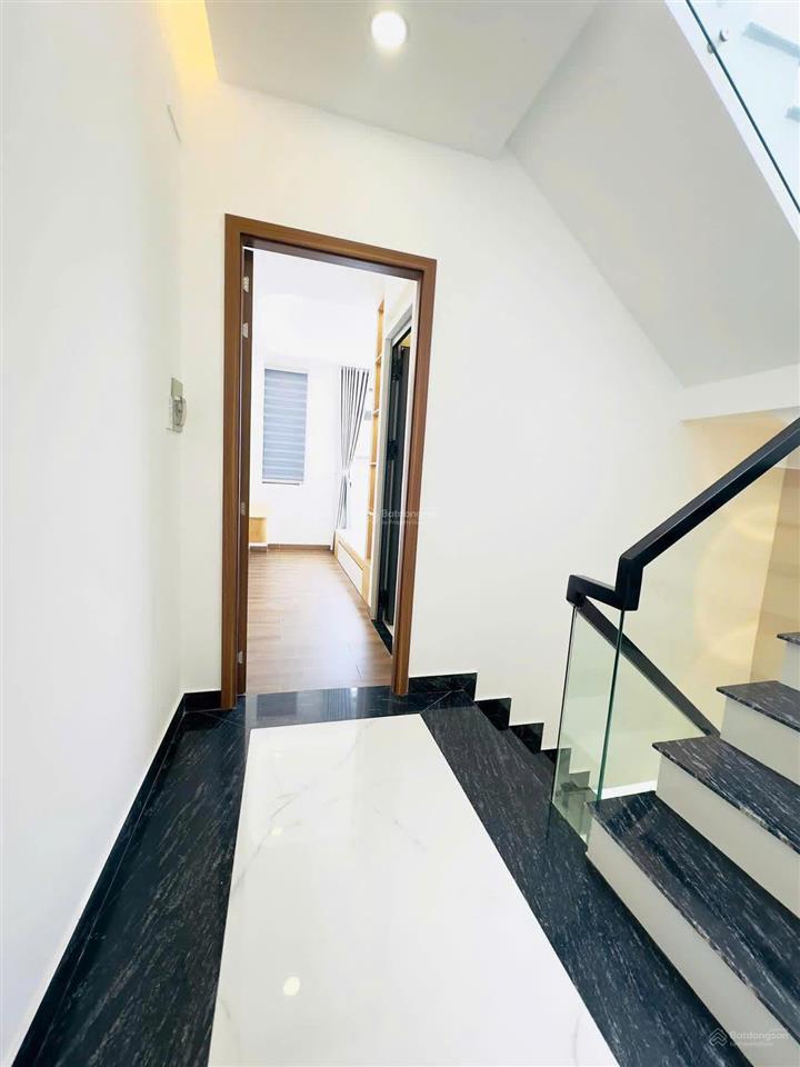 Nhà mới 5 tầng  52m2 ( 3.9 x 13.5)  4pn  đường 5m thông  không qh, không lg  chỉ 7.4 tỷ tl.