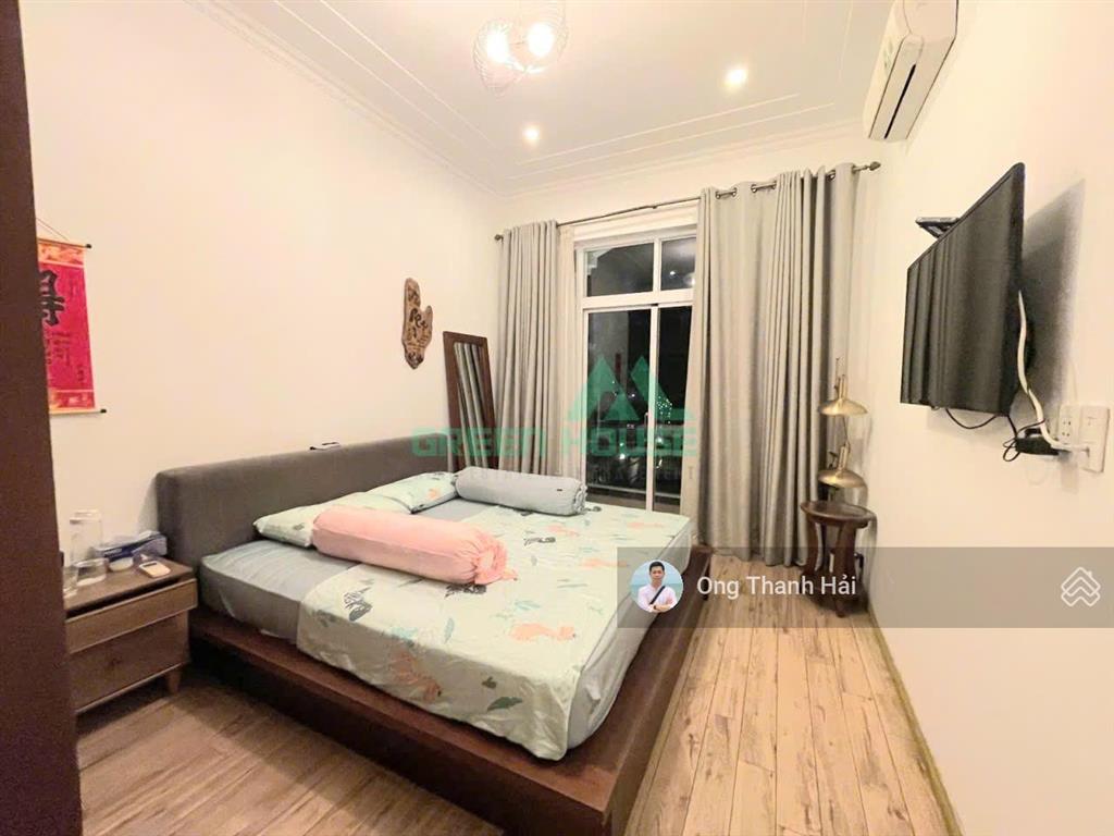 Cho thuê biệt thự đầy đủ nội thất tại phú mỹ hưng, 237m2(13,2x18m)3 tầng,3pn,cạnh siêu thị vivocity