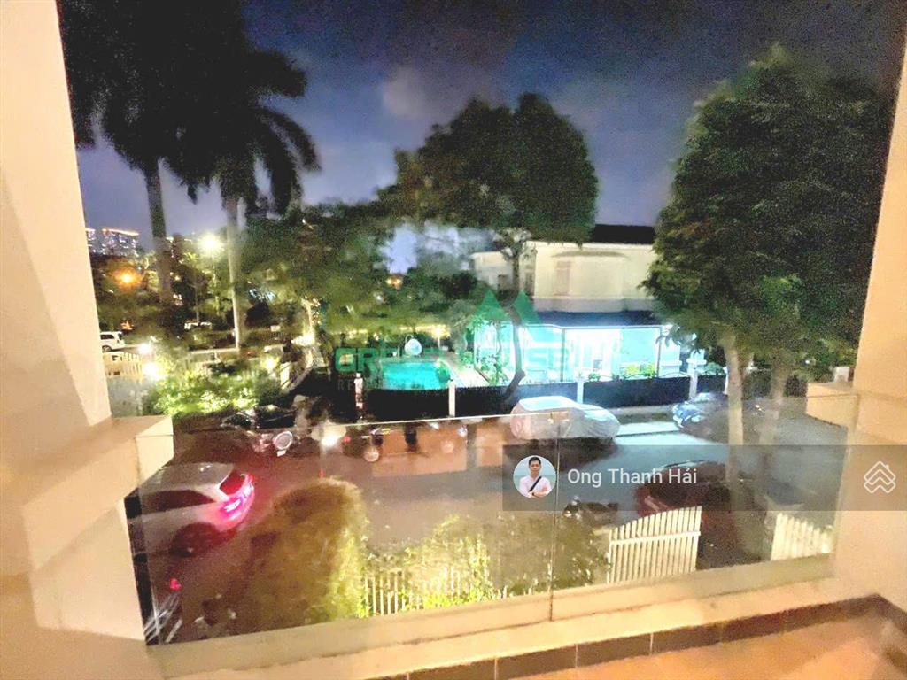 Cho thuê biệt thự đầy đủ nội thất tại phú mỹ hưng, 237m2(13,2x18m)3 tầng,3pn,cạnh siêu thị vivocity