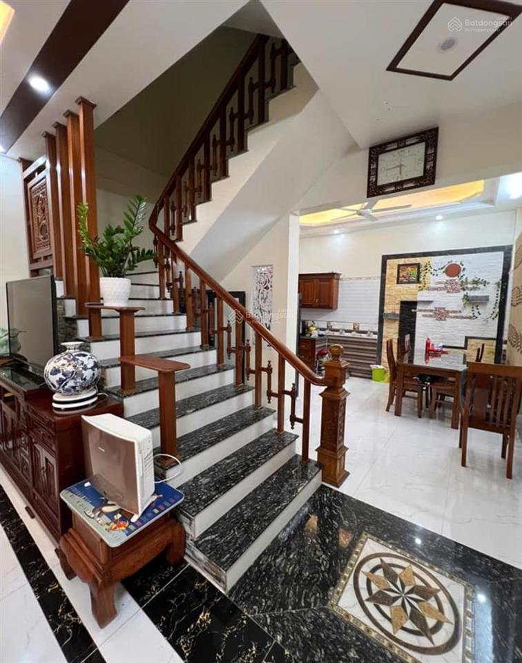 Siêu hiếm chỉ 8 tỷ. có ngay nhà nguyễn khuyến, văn quán hà đ. dt42m2 x 5t, 1 nhà ra phố. kinh doanh