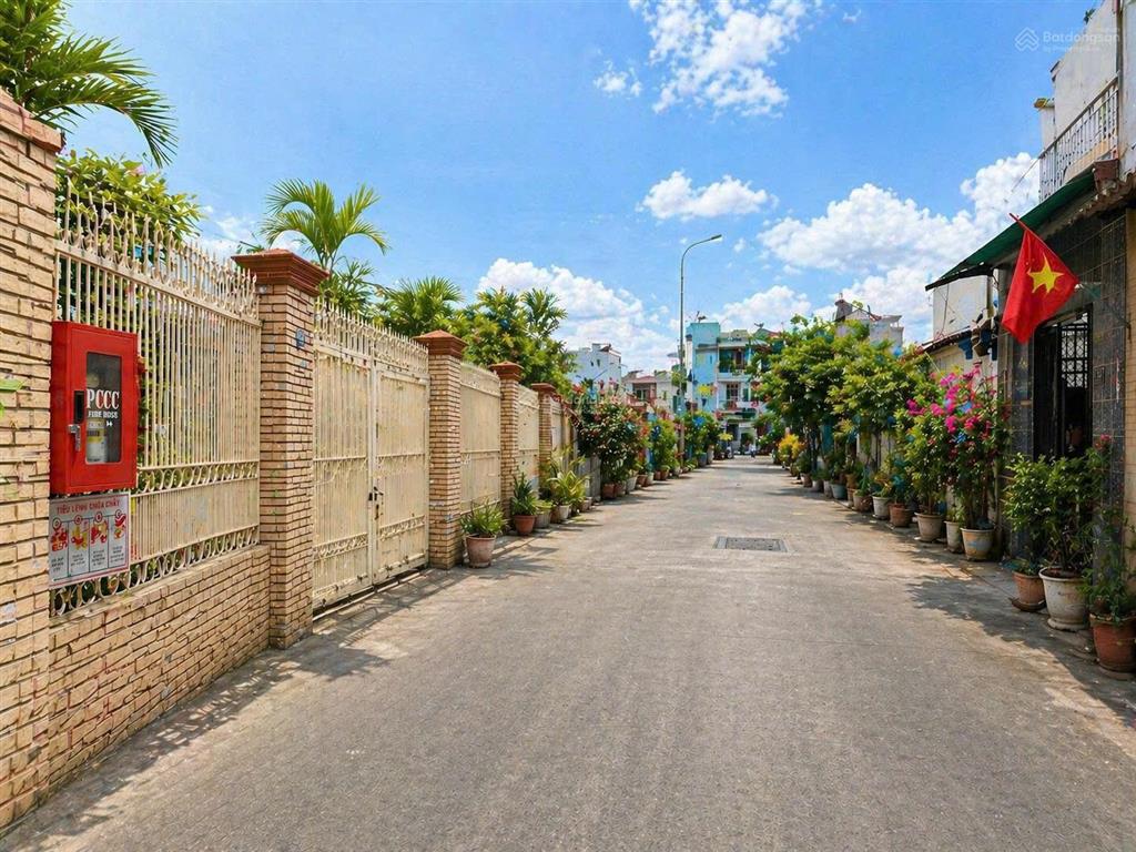 Hiếm  bành văn trân  kế cv lê thị riêng, cx bắc hải  240m2 chỉ 22 tỷ  thích hợp xd chdv