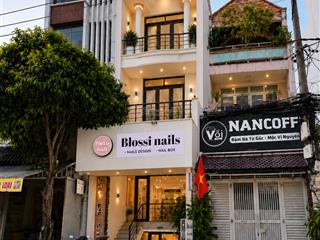 Bán nhà mt 4 tầng có hầm ngay hoàng hoa thám, vị trí kinh doanh siêu đẹp. dt 4x16m, giá 15,5 tỷ tl