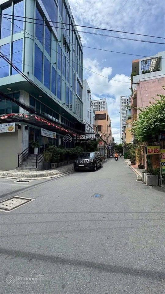 Nhà hẻm xe hơi tân bình 2 tầng 40m2 công nhận đủ chỉ 3 tỷ xíu. nhà mới ở ngay