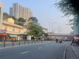 Bán gấp trong tuần 188m2 ngay chợ bình đông nở hậu 10m, 7, x tỷ  đầu tư hoặc mua ở, tiện xây mới