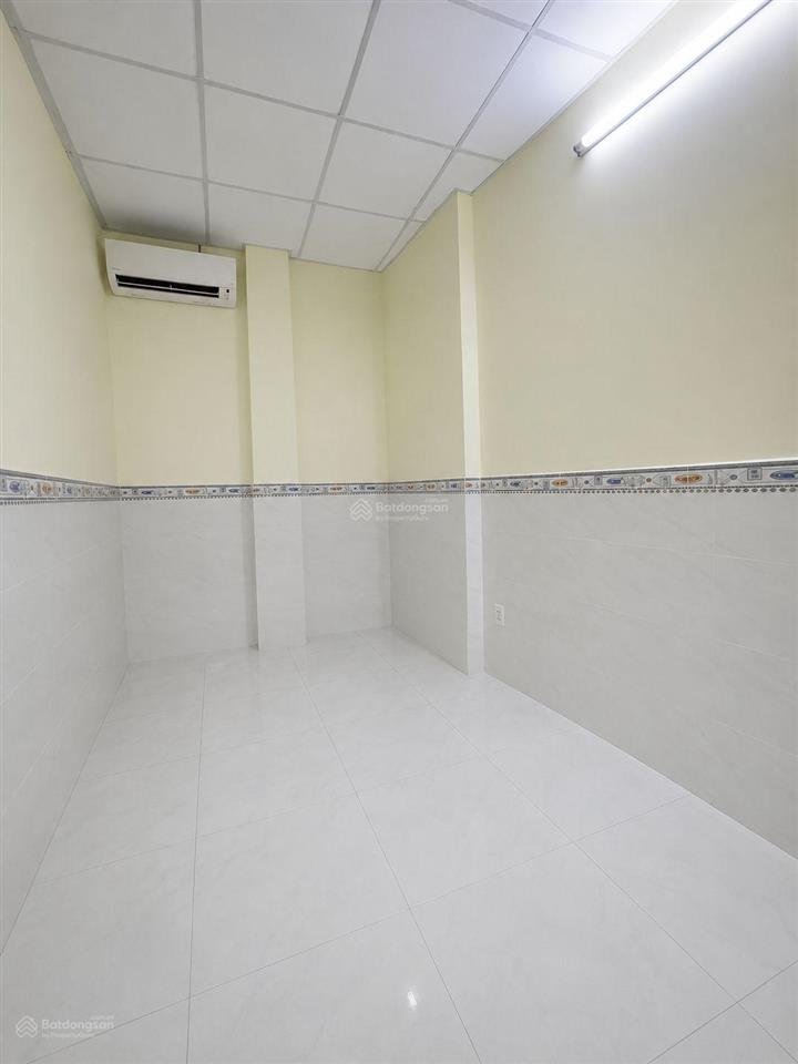 Chỉ với 2.x tỷ có ngay căn nhà ~30 m2 tọa lạc trên đường lạc long quân, bảy hiền, tân bình