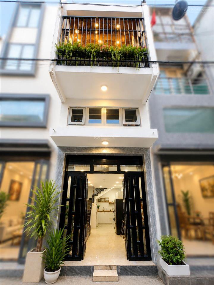 Hẻm xe hơi lạc long quân, 3 tầng dtsd 60m2 chỉ 4.x tỷ, ngay công viên văn hóa đầm sen