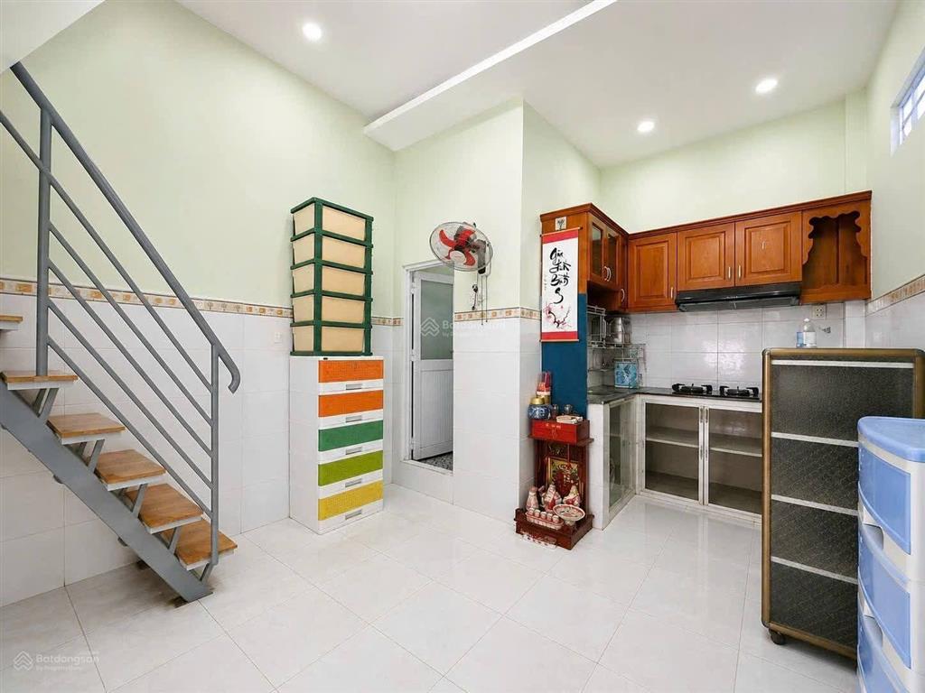 Nhà hẻm thông lạc long quân, ni sư huỳnh liên, âu cơ, chợ bùi thế mỹ, chợ trần văn quang chỉ 2 tỷ x