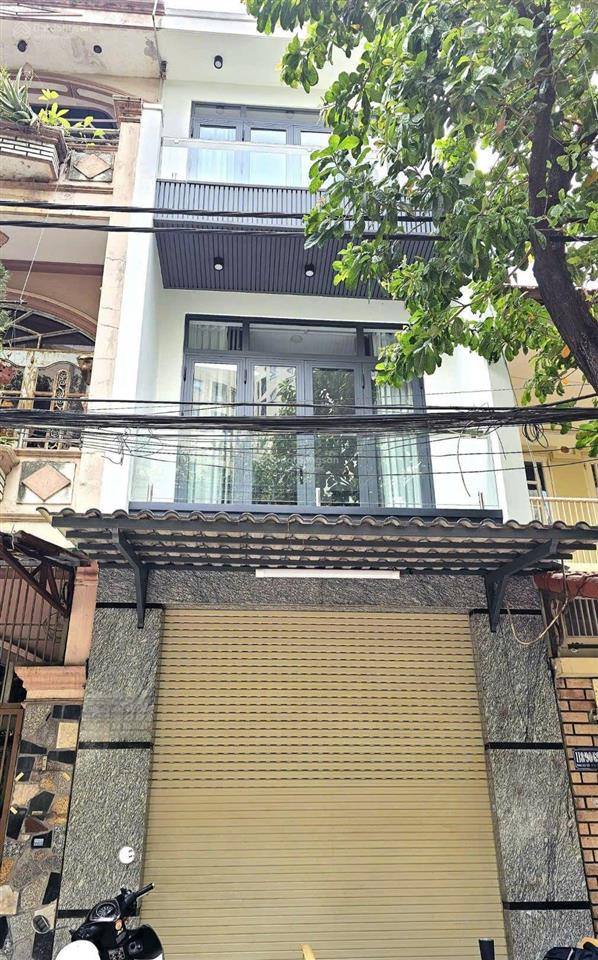 Mặt tiền kênh huy vọng phan huy ích. ngày emart. tân bình. tp.hcm
