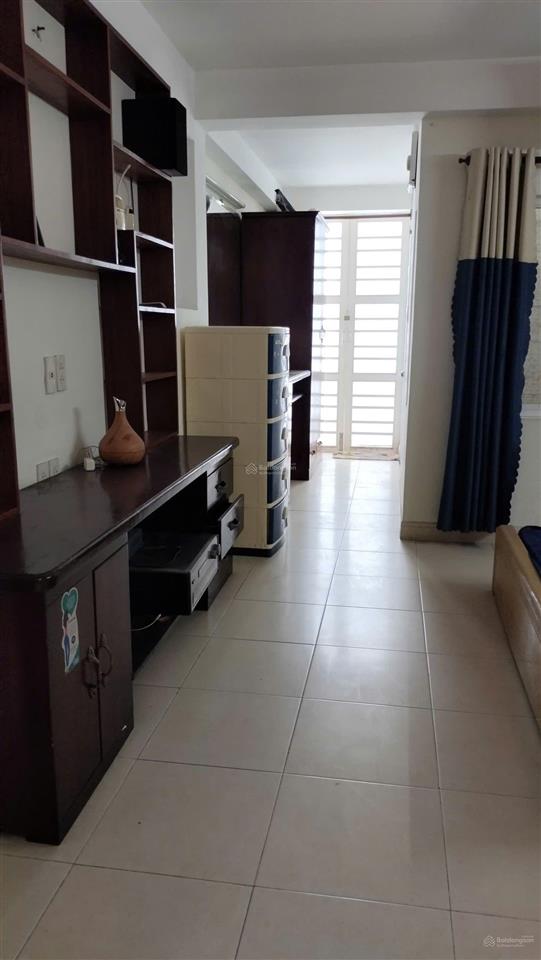 Nhà đẹp ngay trung tâm gò vấp. hẻm xe hơi. view sân bay