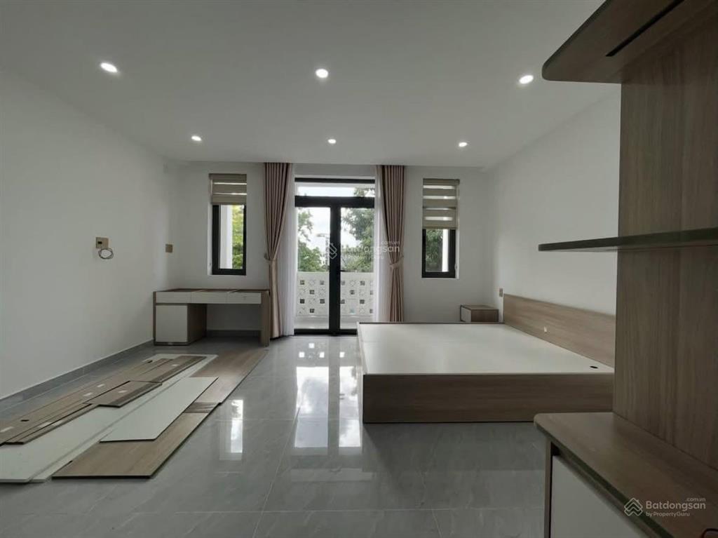 Studio full nội thất ban công thoáng mát rộng 30m2 ngay khu công nghiệp tân bình