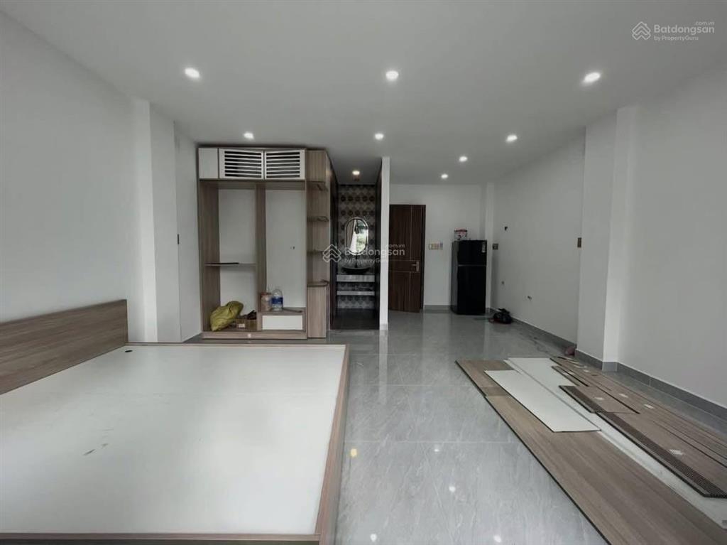 Studio full nội thất ban công thoáng mát rộng 30m2 ngay khu công nghiệp tân bình