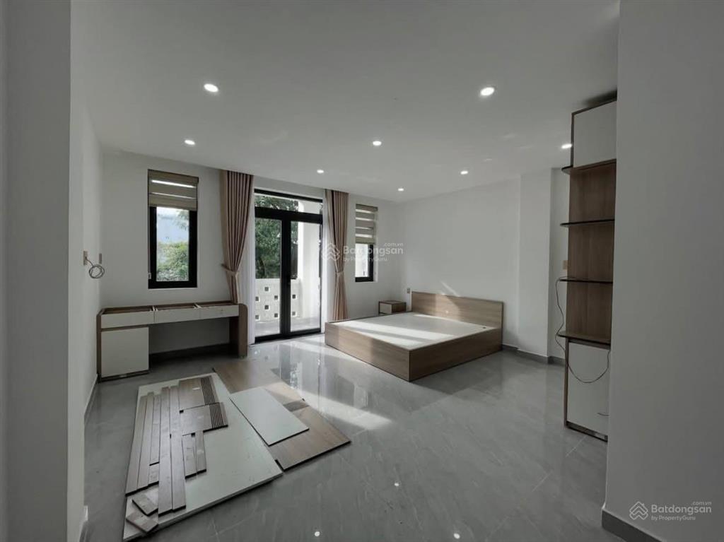 Studio full nội thất ban công thoáng mát rộng 30m2 ngay khu công nghiệp tân bình