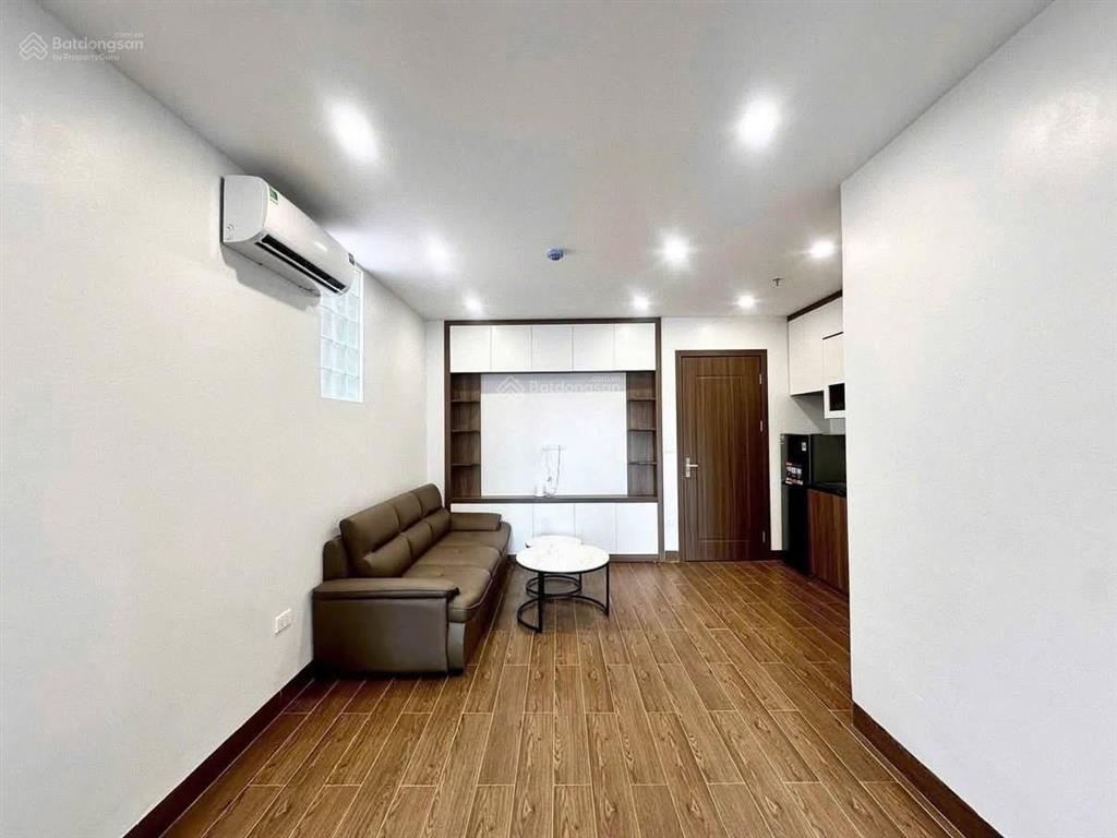 Cho thuê 1phòng ngủ tách bếp rộng 50m2 ngay đầm sen