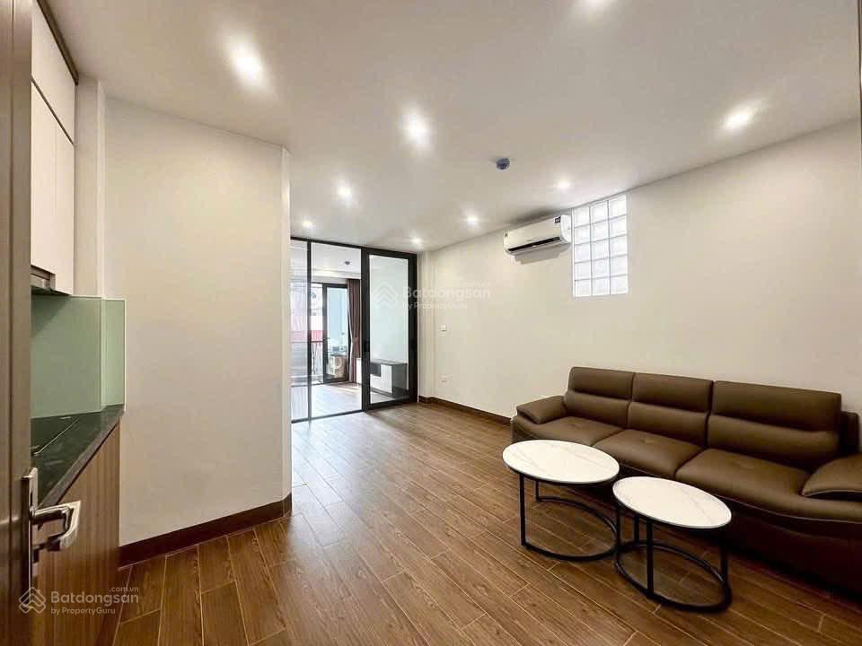 Cho thuê 1phòng ngủ tách bếp rộng 50m2 ngay đầm sen