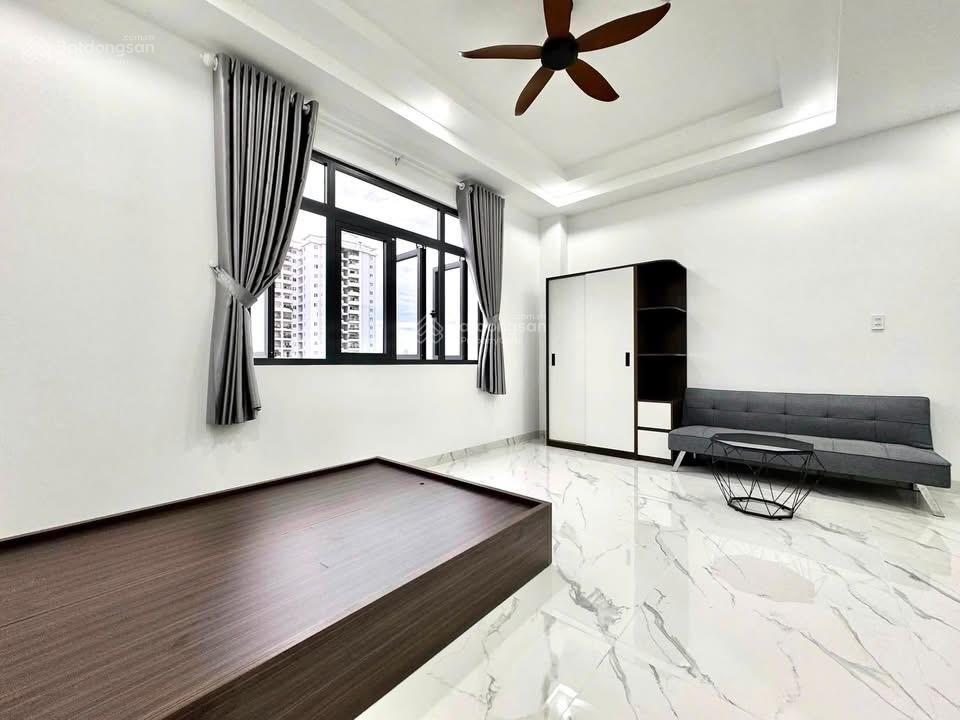 Studio full nội thất rộng 35m2 ngay đầm sen trống sẵn ở liền