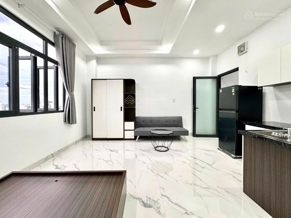 Studio full nội thất rộng 35m2 ngay đầm sen trống sẵn ở liền