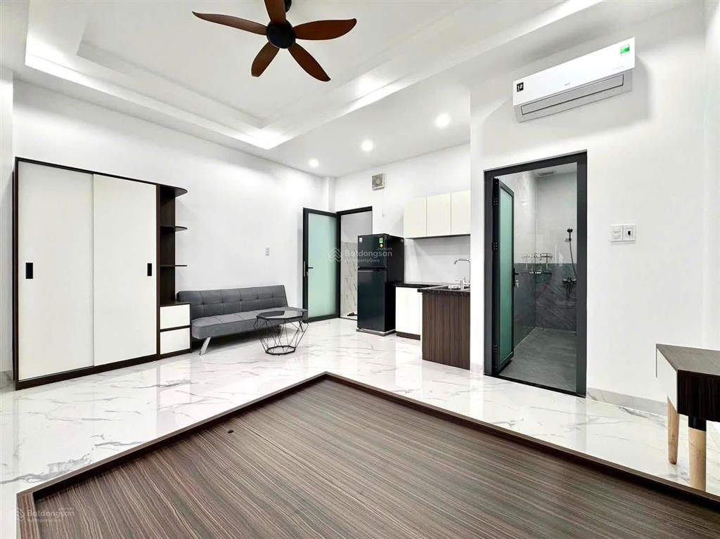 Studio full nội thất rộng 35m2 ngay đầm sen trống sẵn ở liền