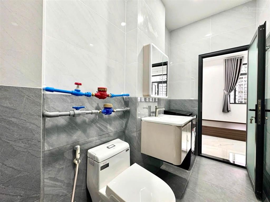Studio full nội thất rộng 35m2 ngay đầm sen trống sẵn ở liền