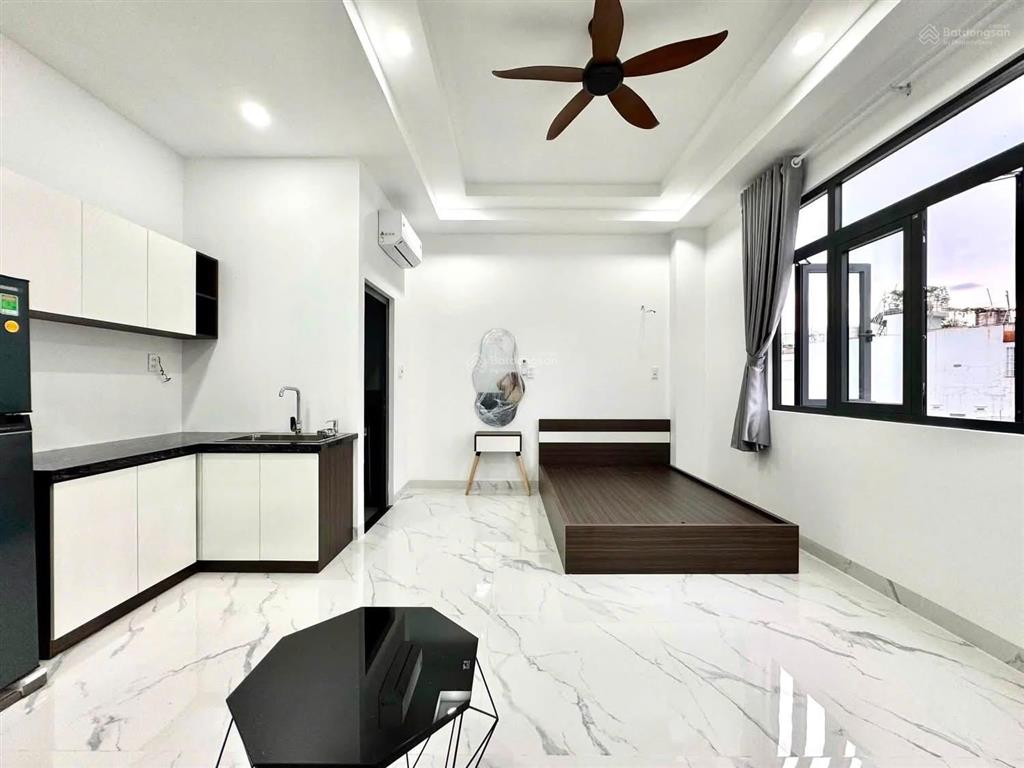 Studio full nội thất rộng 35m2 ngay đầm sen trống sẵn ở liền
