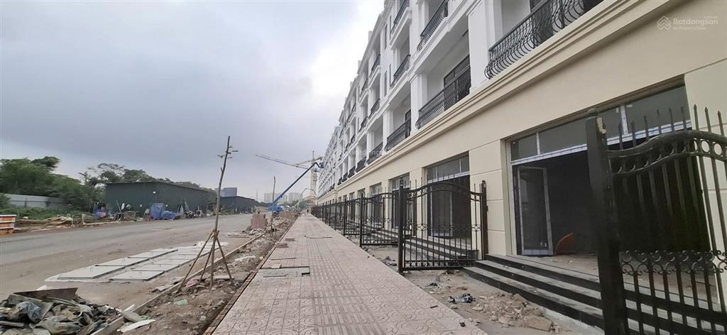Bán biệt thự tại khai sơn hill, 28,7 tỷ, 82,2 m2, giá siêu hời, uy tín,5 tầng 1 tum