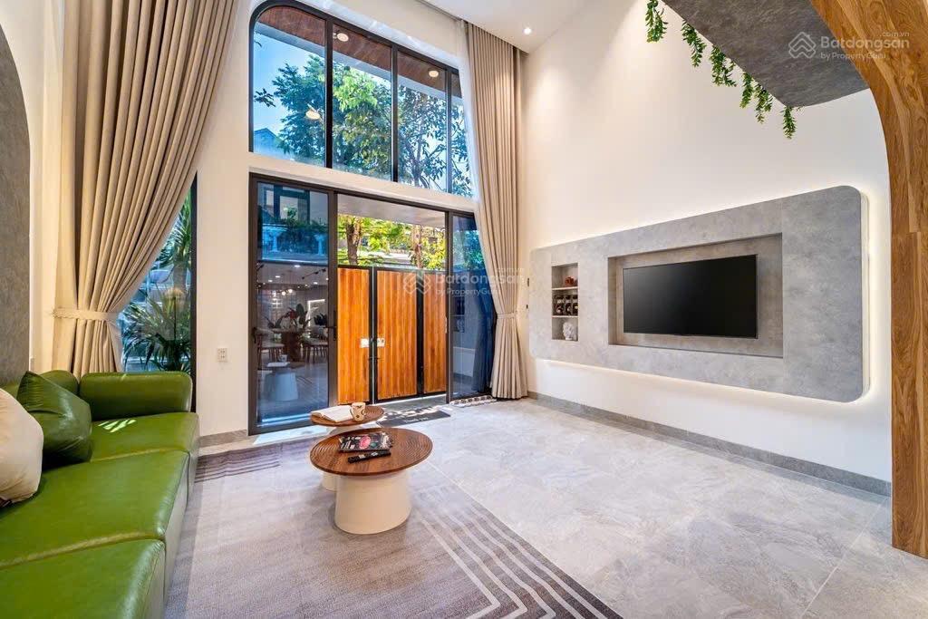Villa biển mân thái  sẵn dòng tiền 600tr/năm  giá đầu tư cực tốt