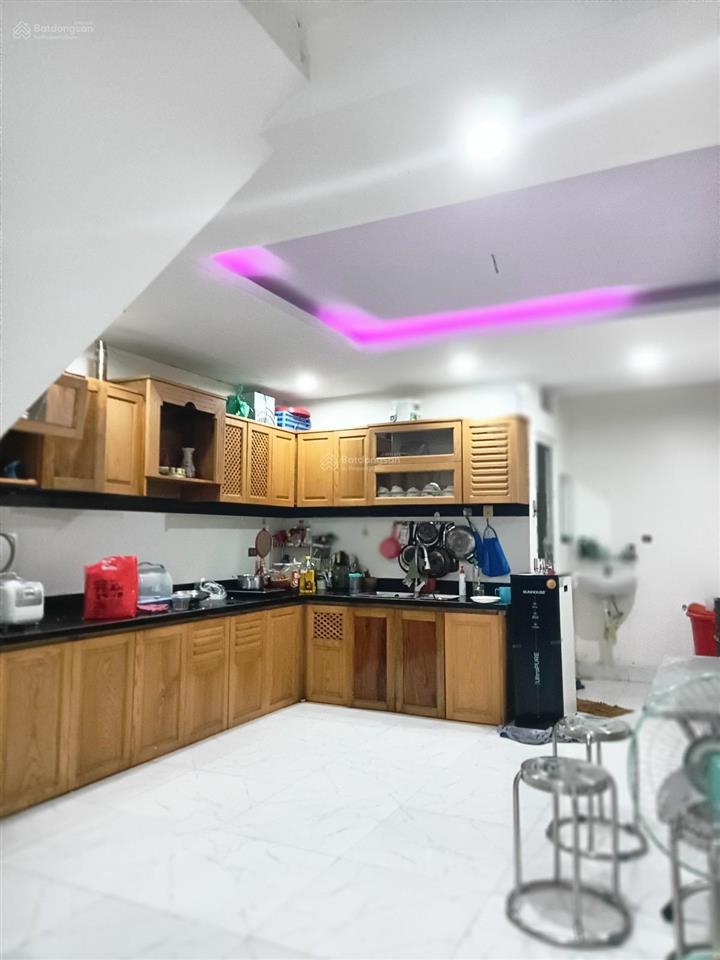 Nhà 3 tầng chủ tự xây cực kỳ kiên cố kiệt nhựa 5m chỉ 30m ra mặt tiền ô tô đỗ ngày đêm