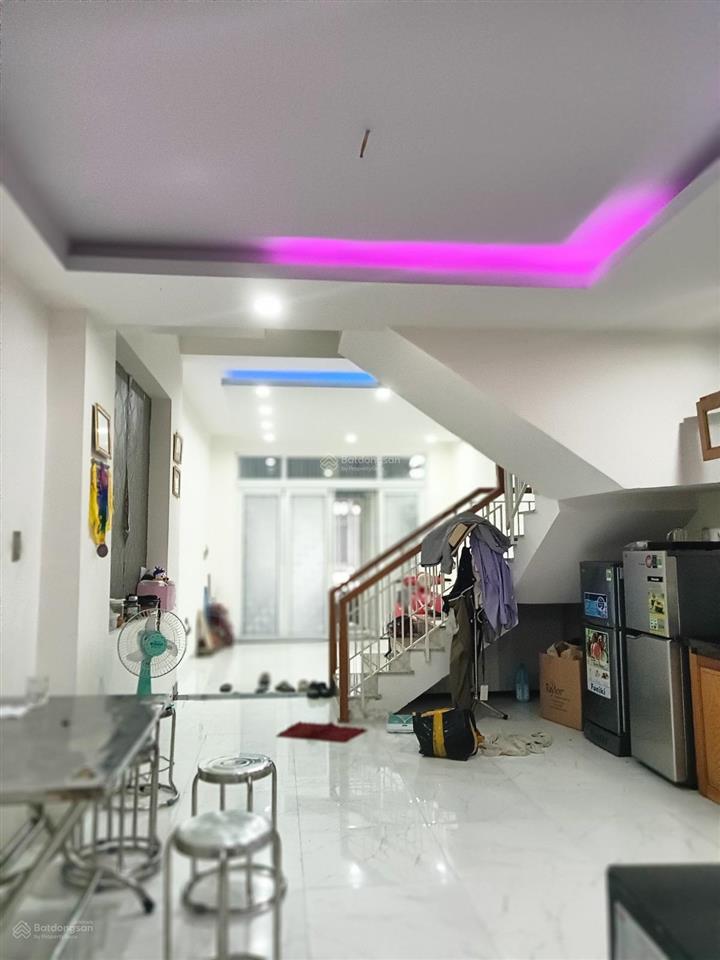 Nhà 3 tầng chủ tự xây cực kỳ kiên cố kiệt nhựa 5m chỉ 30m ra mặt tiền ô tô đỗ ngày đêm