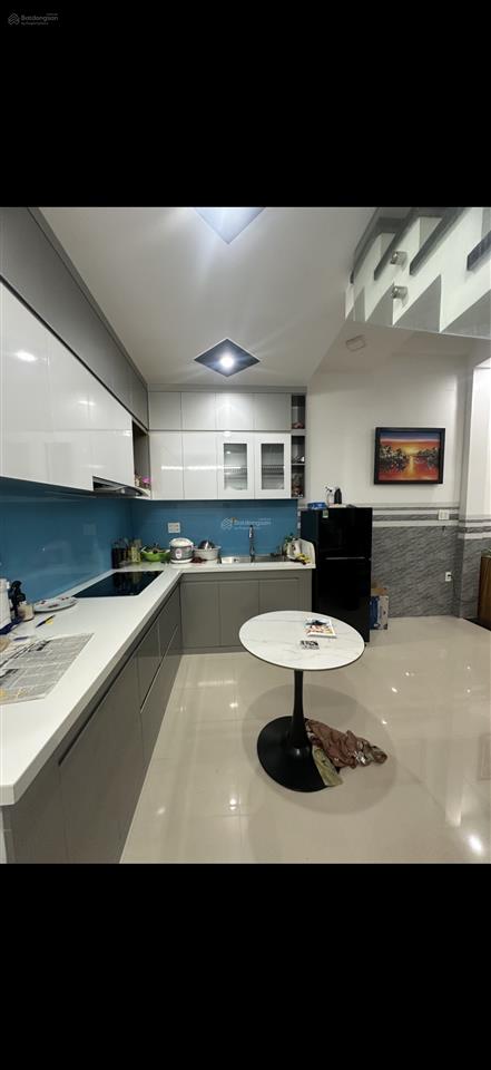 Gara ô tô  nhà mới cứng kinh doanh tốt chỉ 5.6 đồng