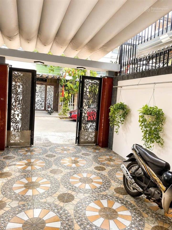 Nhà mặt tiền nguyễn khang 3 tầng 3 mê kiên cố full nội thất chỉ việc xách vali vào ở
