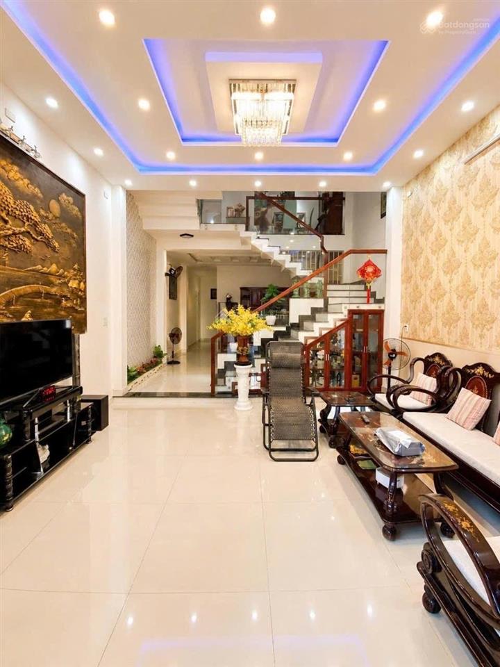 Nhà mặt tiền nguyễn khang 3 tầng 3 mê kiên cố full nội thất chỉ việc xách vali vào ở