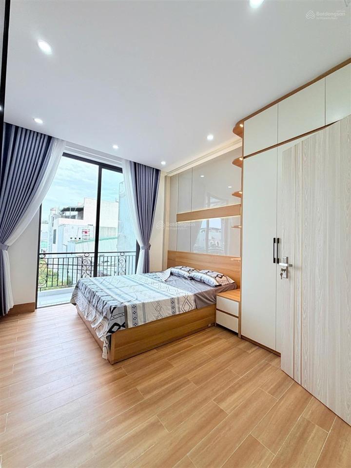 Nhà mới 100% 3 tầng full nội thất kiệt 3m gần ô tô