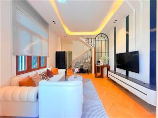 Nhà mới 3 tầng 2 mặt tiền trần xuân lê đối diện công viên