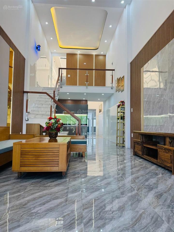 Hàng mới hòa xuân nhà 2 tầng, đường ô tô 5m giá chỉ 2.x tỷ đồng
