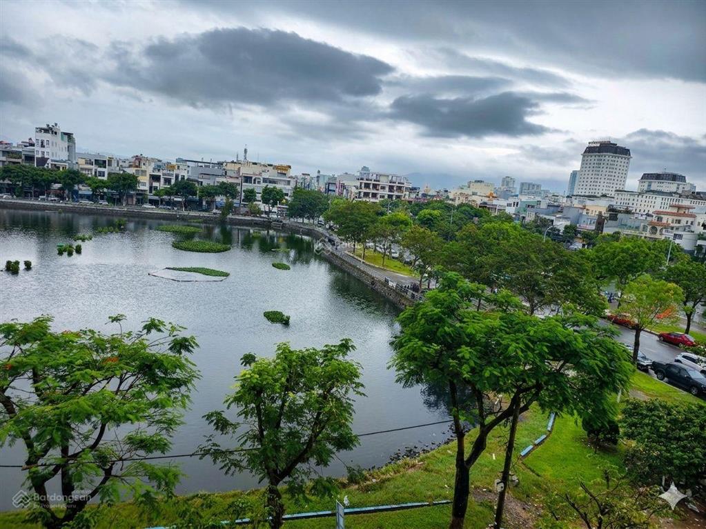 Hàng hiếm tuyệt đối 2pn tầng 4 view hồ tầng công viên & hồ bơi  ko có căn thứ 2.