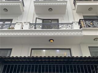 Nhà cần bán gấp trong tháng 5 ,nội thất sang trọng