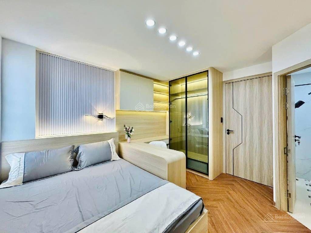 Siêu phẩm xây mới hxh phan huy ích gần emart phan huy ích nhà 5 tầng full công năng