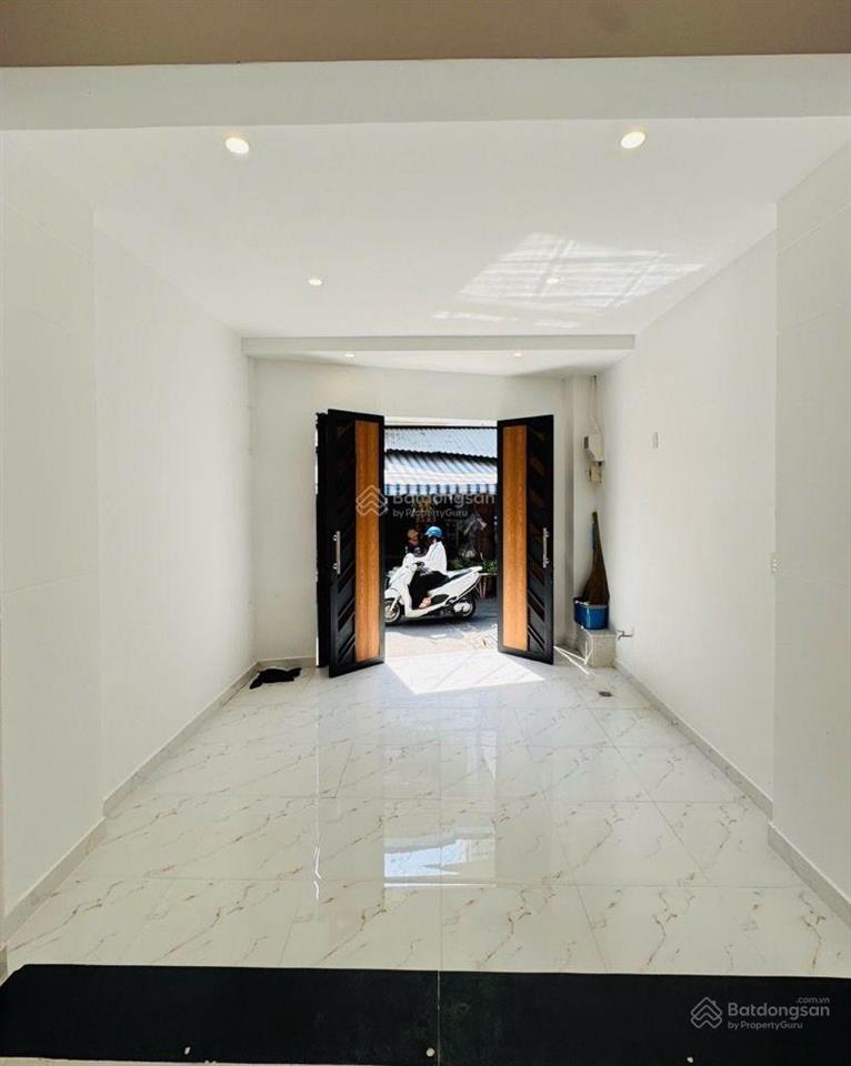 Nhà sát mặt tiền vừa ở vừa doanhâu cơ tân bình  ngay chợ bà quẹo  62m2  3tầng  giá nhỉnh 9.x